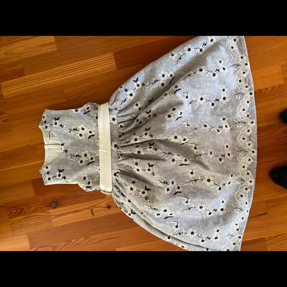 Girls grey and white floral